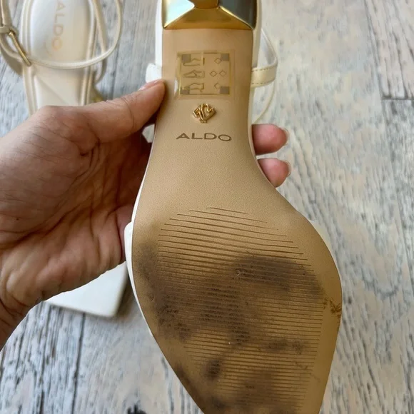 Aldo Cream Illustrious Sandal with Gold Heel size 8 - Picture 10 of 12